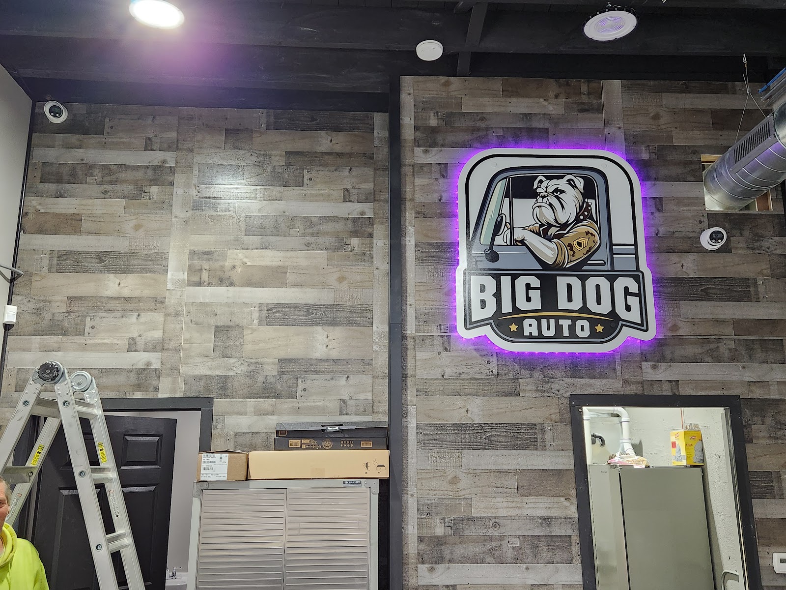 Big Dog Auto in Waterford Township