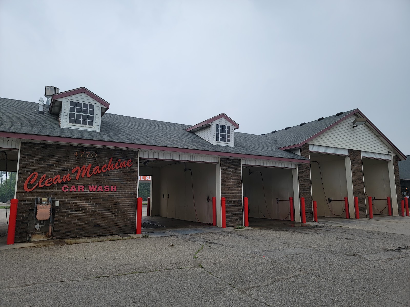 Clean Machine Car Wash — photo