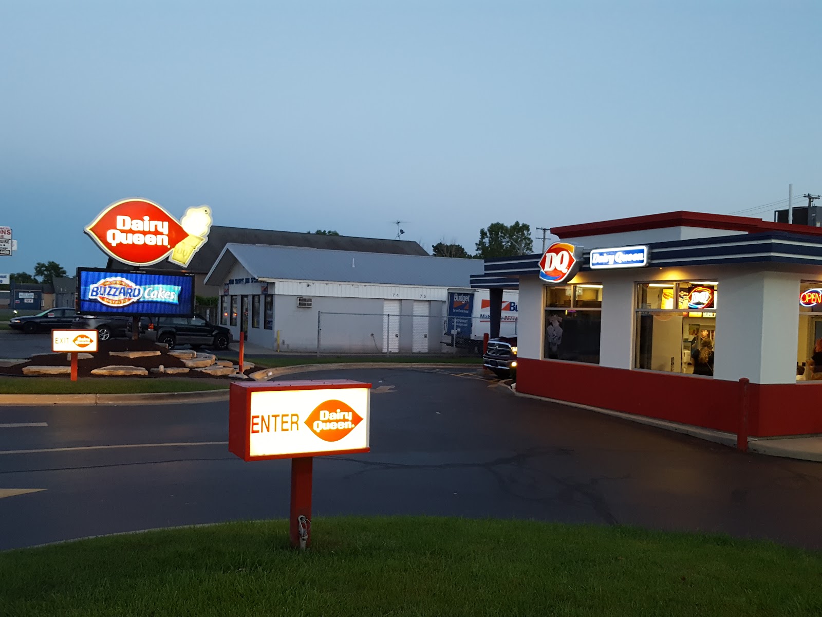 Dairy Queen (Treats & Cakes) — photo