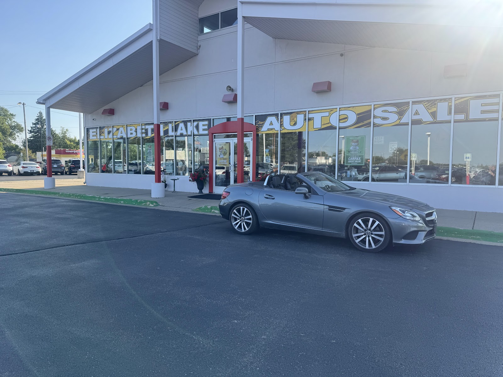 Elizabeth Lake Auto Sales in Waterford Township