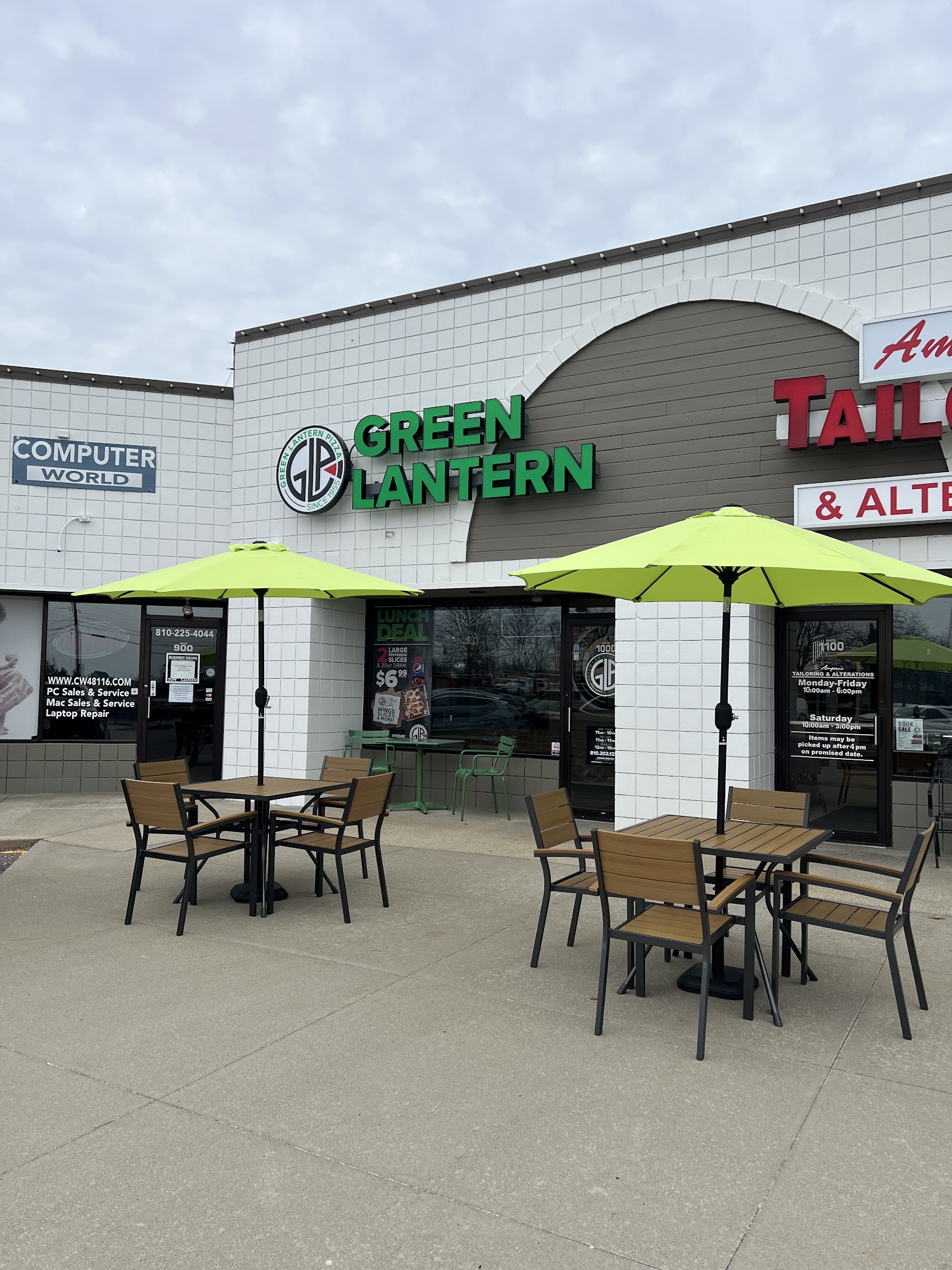 Green Lantern Pizza in Waterford Township