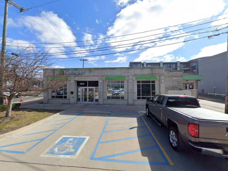 Huntington Bank in Waterford Township