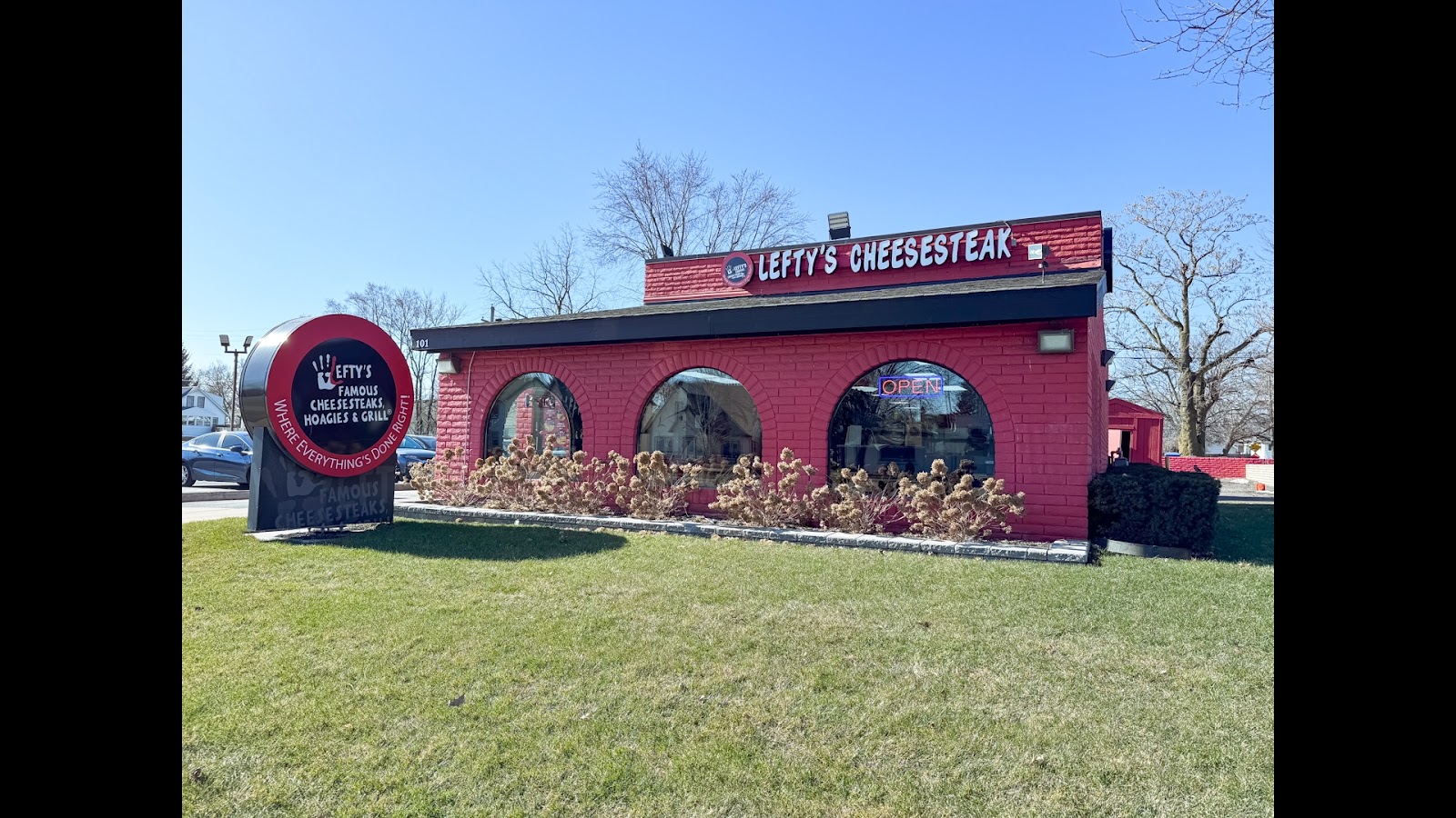 Lefty's Cheesesteaks, Burgers, & Wings - Waterford in Waterford Township