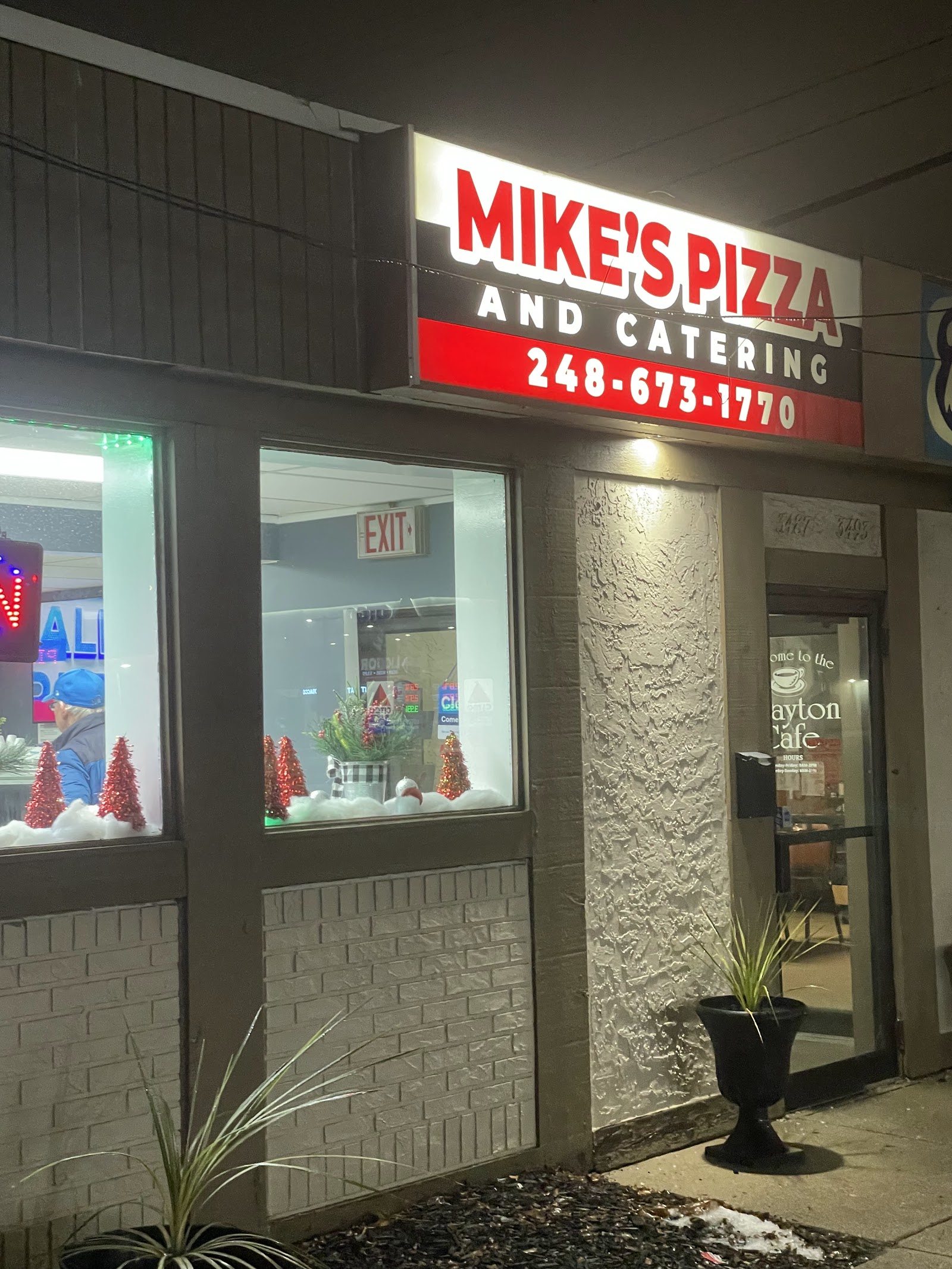 Mike's Pizza and Catering in Waterford Township