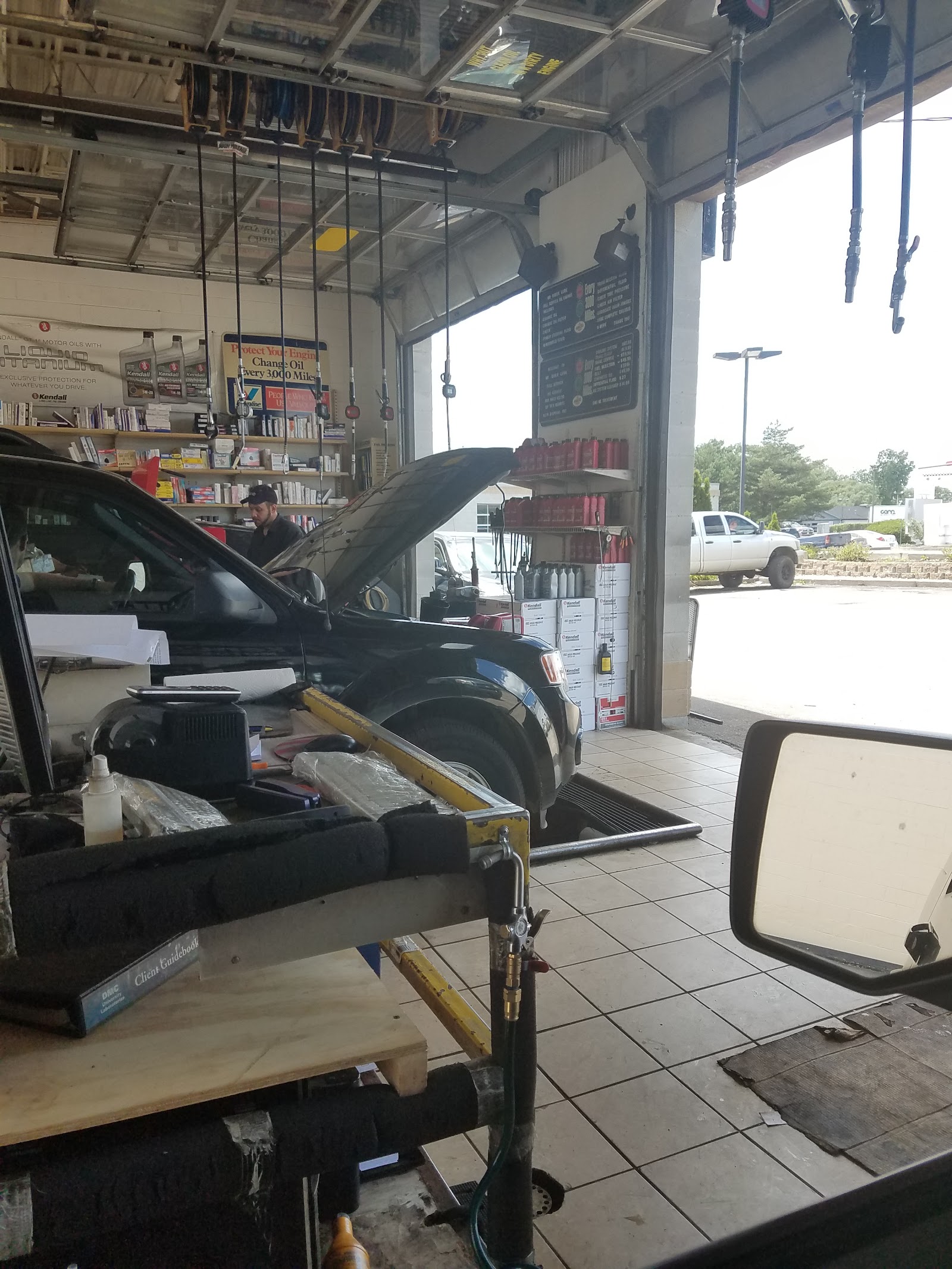 Mr Quick Lube in Waterford Township