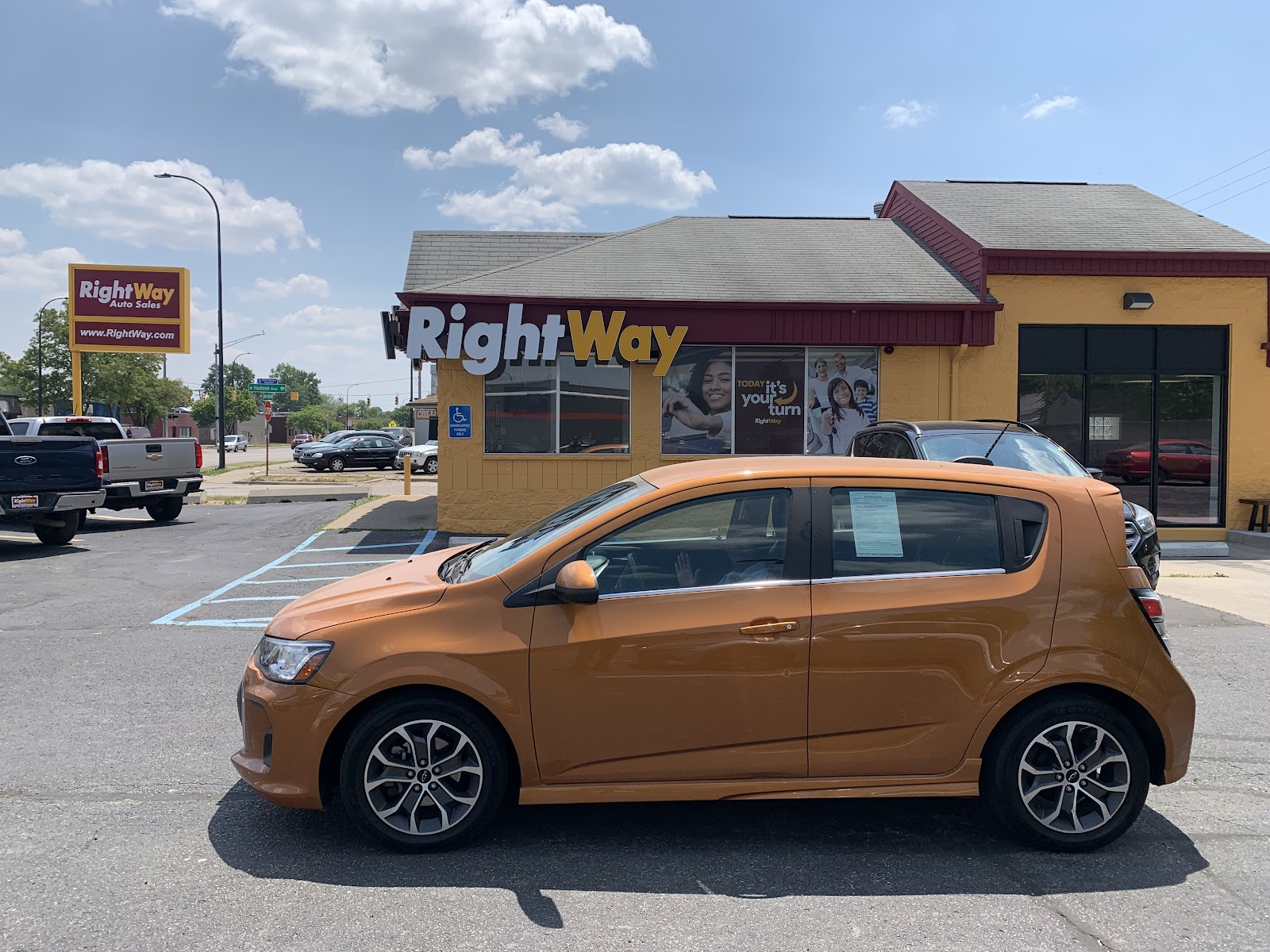 RightWay Auto Sales in Waterford Township