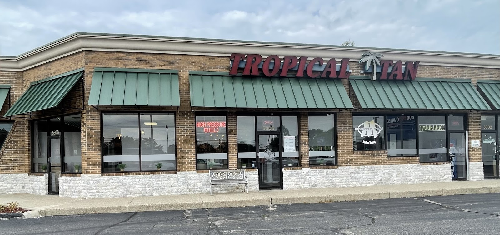 Tropical Tan and Wellness in Waterford Township